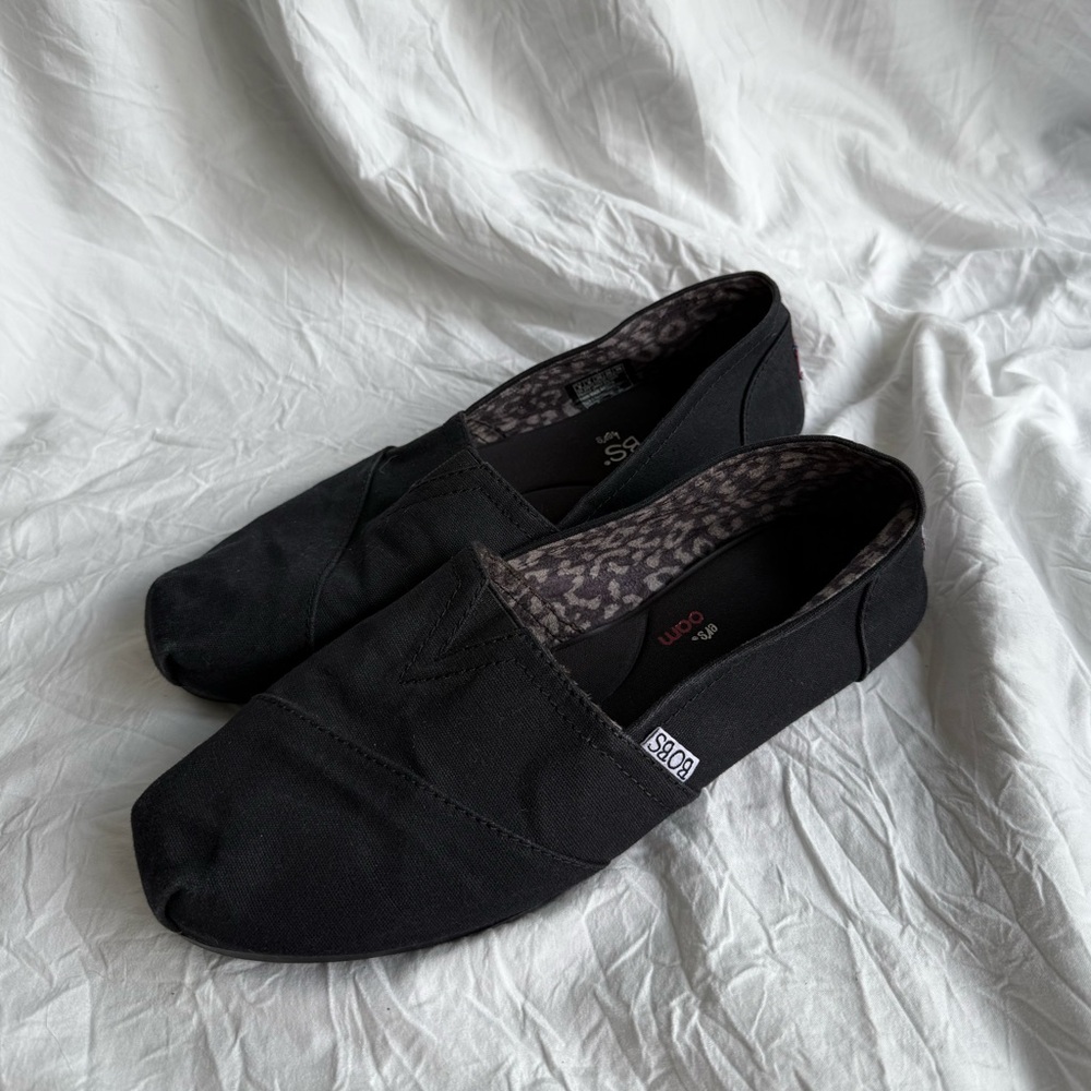 Toms Black Canvas Slip-Ons